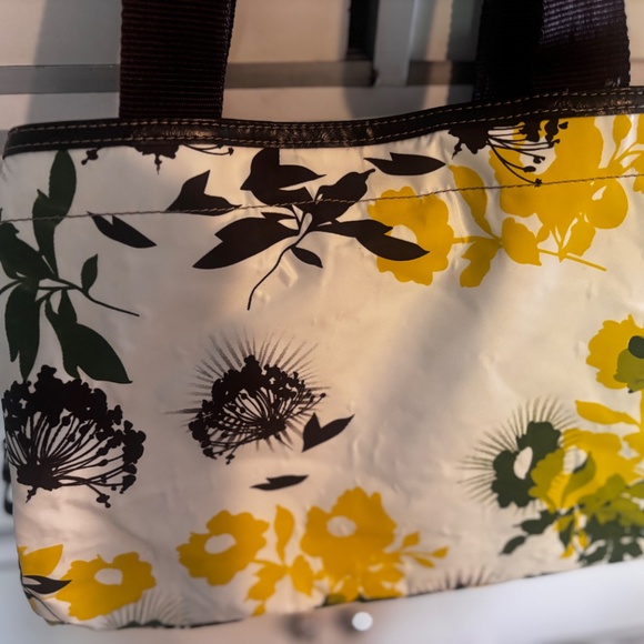 NINE CO Nylon Handbag White Florals Brown Straps Zip & Snap Closure - Picture 2 of 16